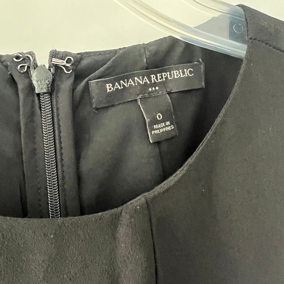 Banana Republic Black Peplum Shirt with White Trim on Bottom - Picture 3 of 3